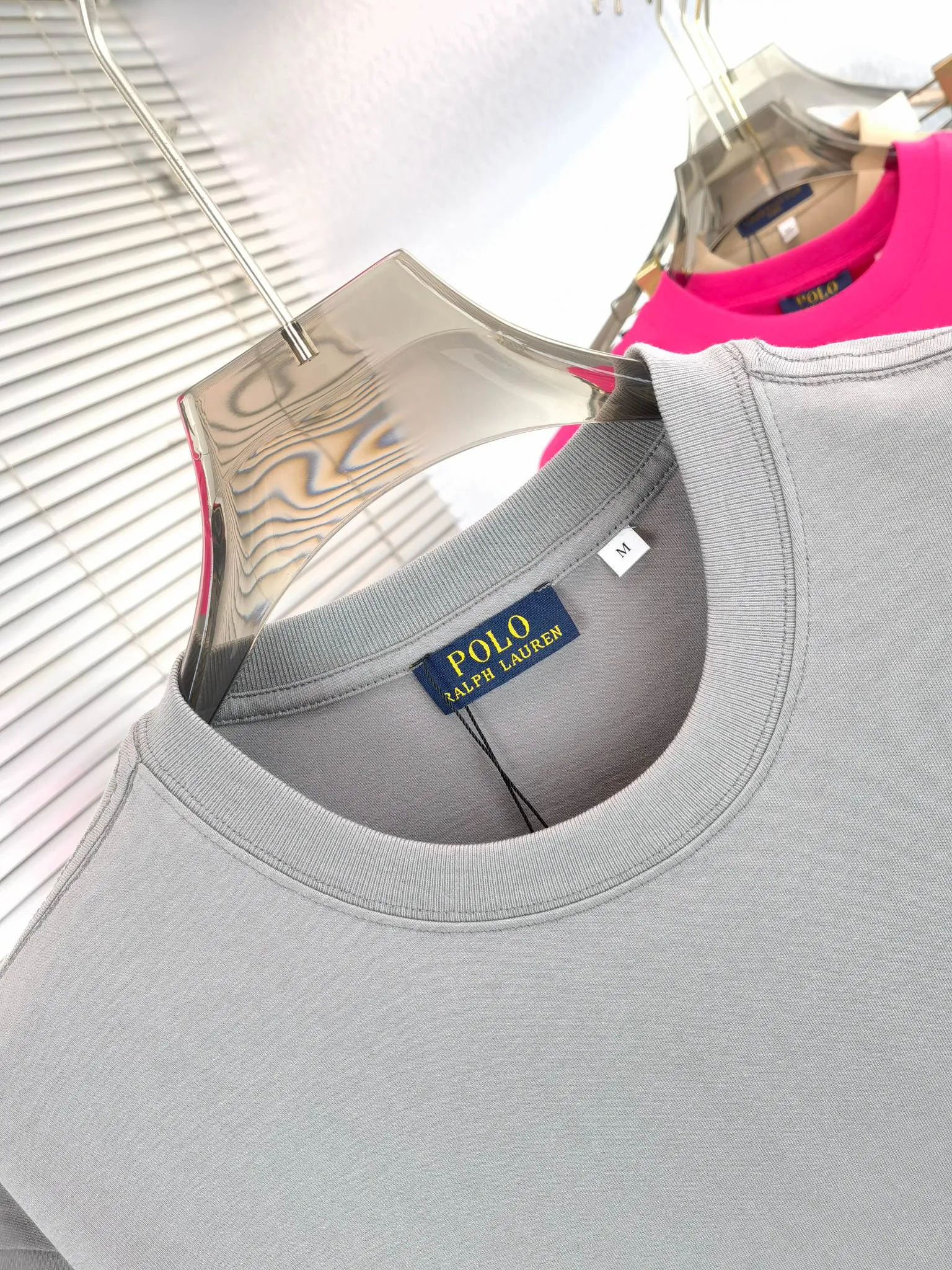 P180 🔥 Ralph Lauren Polo (available all year round) short-sleeved T-shirt 280g Couple style, same style for men and women. Made of imported custom-dyed fabric, fashionable yet luxurious. The quality is unquestionable. The upper body effect is great💂🏿 The single product is very unique. Color: Picture color Size: M ~ 2xL